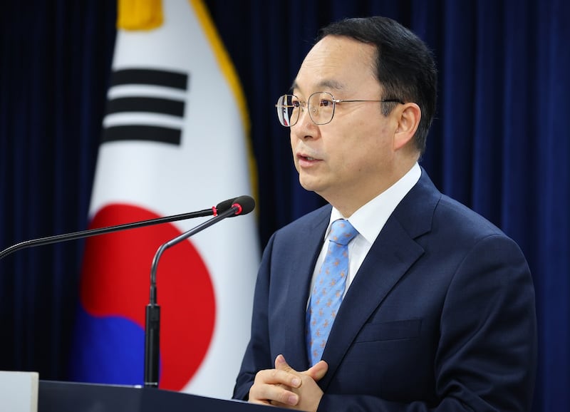 통일부 구병삼 대변인이 정부서울청사에서 정례브리핑을 하고 있다.