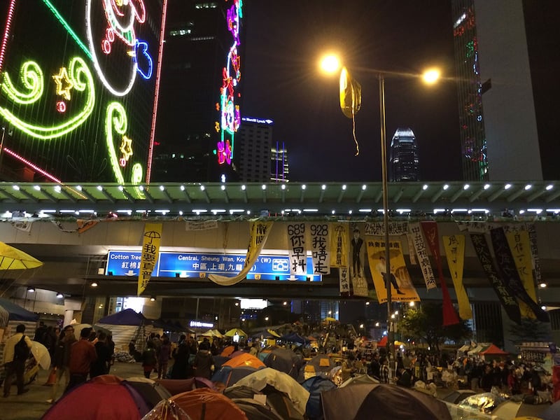 2014年港人为争取真普选发起历时三个多月的雨伞运动。(陈子非摄)
