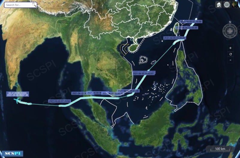中国智库“南海战略态势感知计划”平台3日披露,美海军“马斯廷”号(DDG-89)出现在东海长江口。(SCSPI 推特)