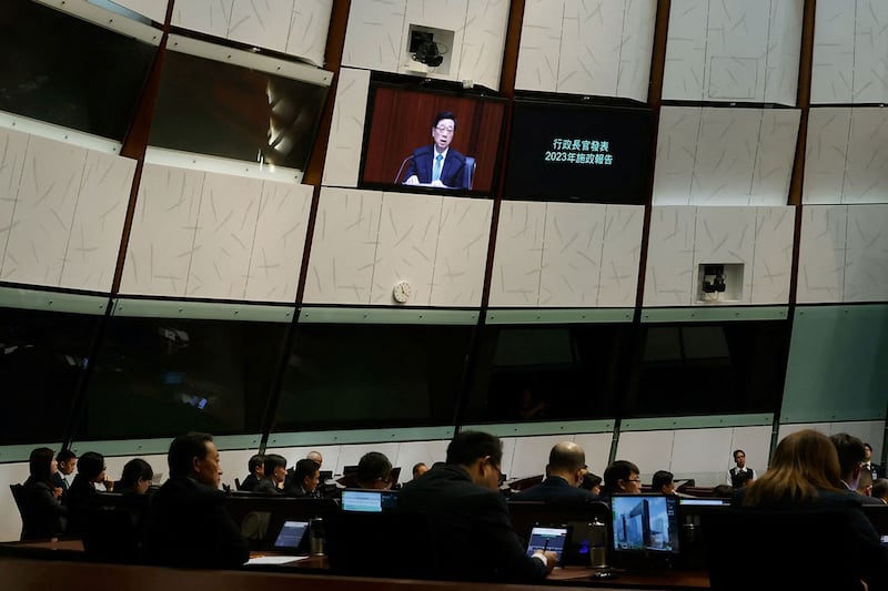 香港特首李家超的第二份施政报告,国安立法还是重点,预告明年有一系列国安相关的新法将会上路。(路透社图片)