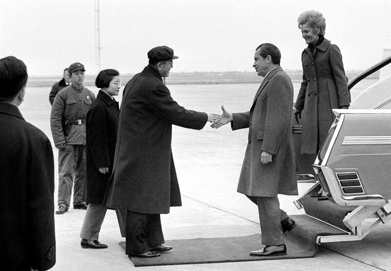 美国总统尼克松1972年2月21日抵达上海,开始对中国的访问。(美联社资料图)