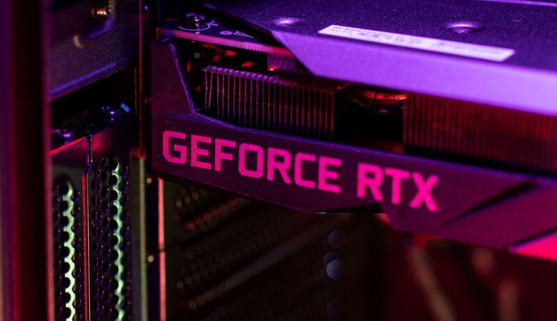 一张英伟达GeForce RTX显卡(路透社)