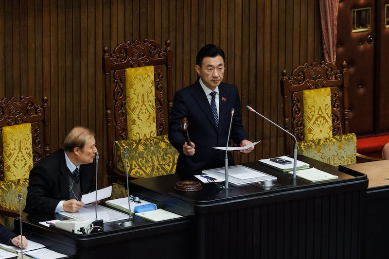2025年1月21日,台湾的立法院副院长江启臣敲槌三读通过通过2025年中央政府总预算。