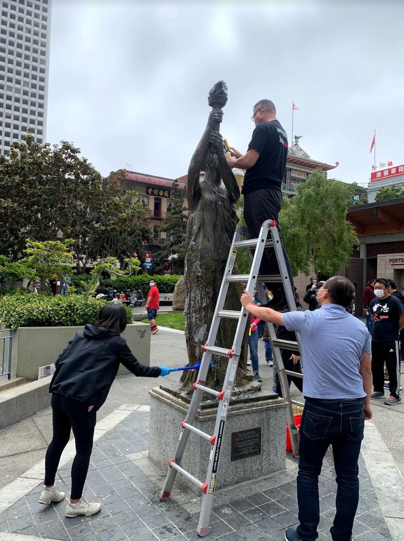 本次清洗活动的情形。(孙诚拍摄,独家首发)