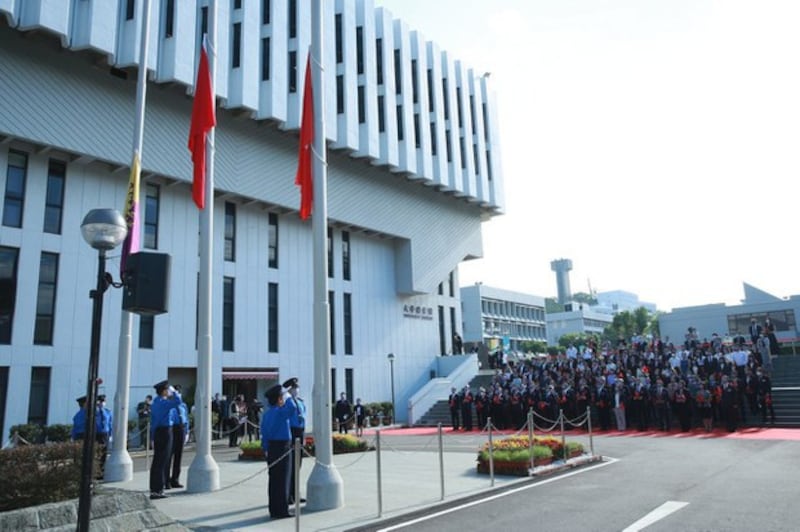 香港中文大学的开学升旗仪式(中文大学传讯及公共关系处)
