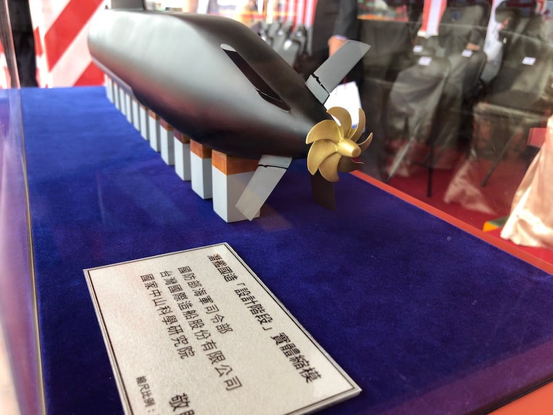 台湾首艘自造潜舰、船号1168模型,X型尾舵。(RA资料照/记者夏小华摄)