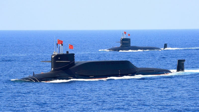 2018年4月12日,中国海军的核动力094A晋级弹道导弹核潜艇在南海的一次军事演习。(路透社图片)