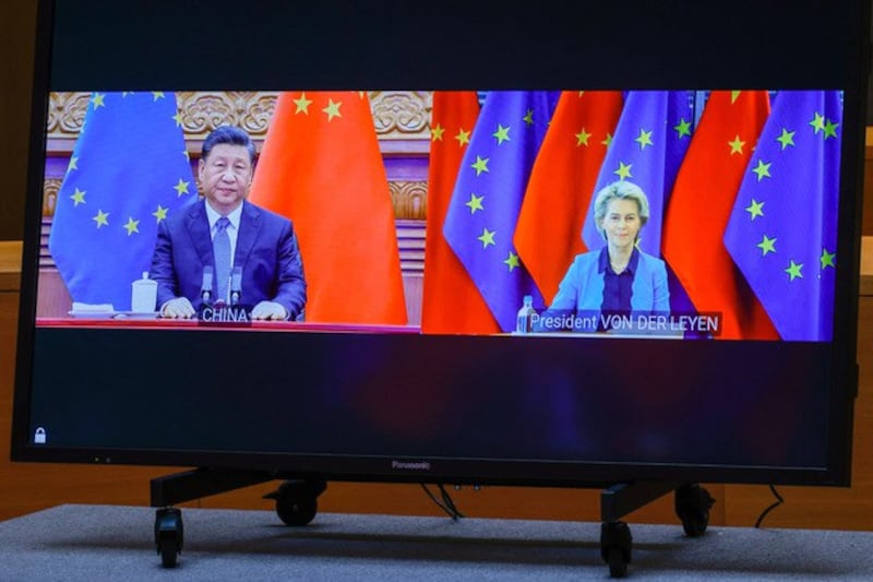 4月1日中欧举行峰会,欧盟希望通过峰会向中国施压,要求北京不要帮助俄罗斯,但是习近平并不热衷谈论乌克兰议题。(法新社)