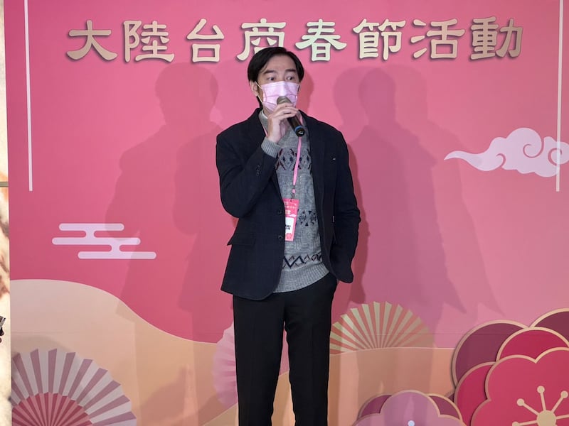 南昌台商协会荣誉会长王恩国表示,受到关税影响,在中国的两台湾电子厂商部分生产地将转移。