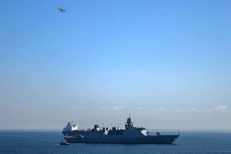 荷兰军舰"特罗姆普"号(HNLMS Tromp)(法新社图片)