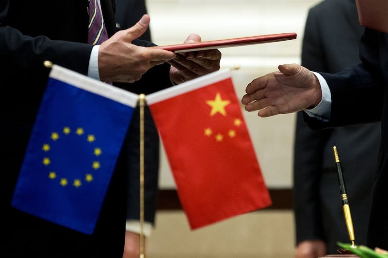 中国海关数据显示,今年前5个月,欧盟取代美国,成为中国第一大贸易伙伴。(资料图/美联社)