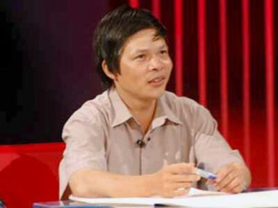 Thầy Đỗ Việt Khoa trong chương trình Người Đương thời. (Source: Nguoiduongthoi.com.vn)